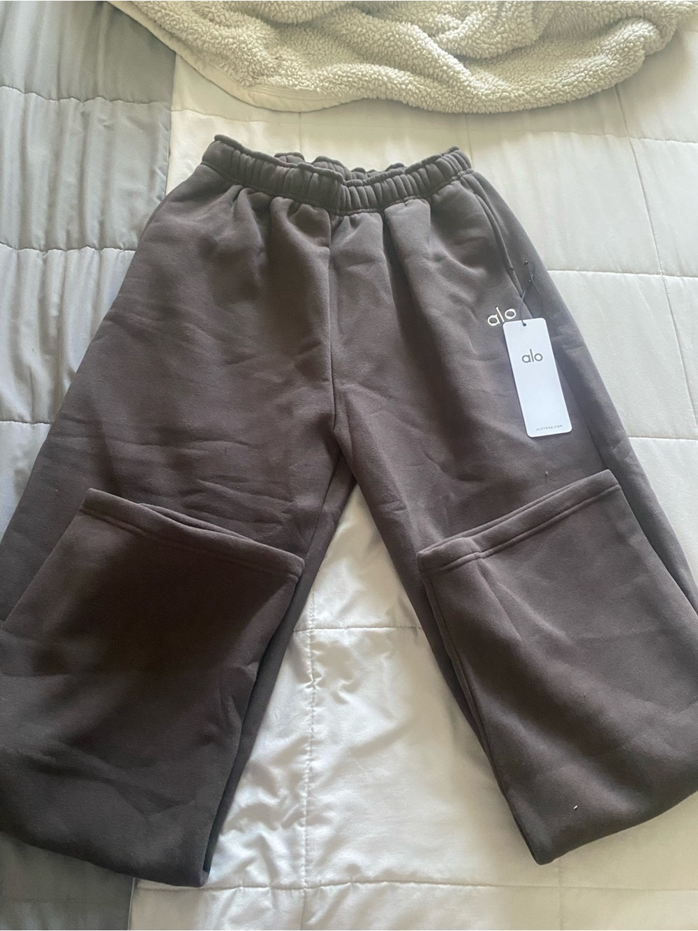 ALO Yoga Dark Brown Fleece Sweatpants